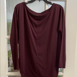 Women's Burgundy Top